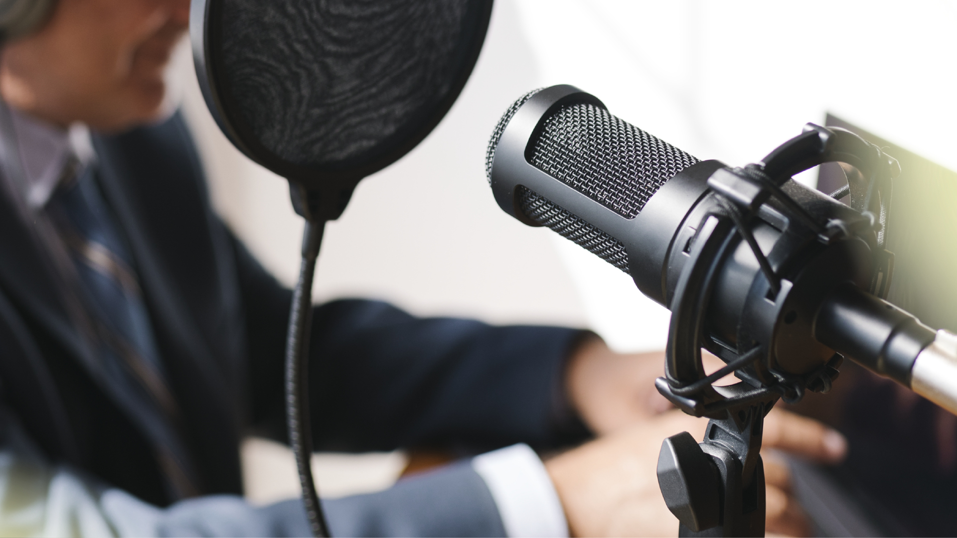 Nov17 Lamp at bedside emitting orange light